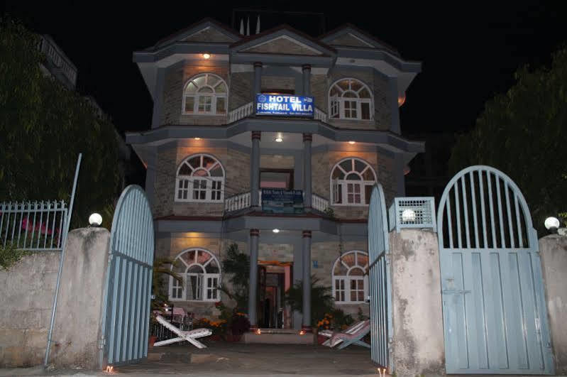 Hotel Fishtail Villa Похара Екстериор снимка